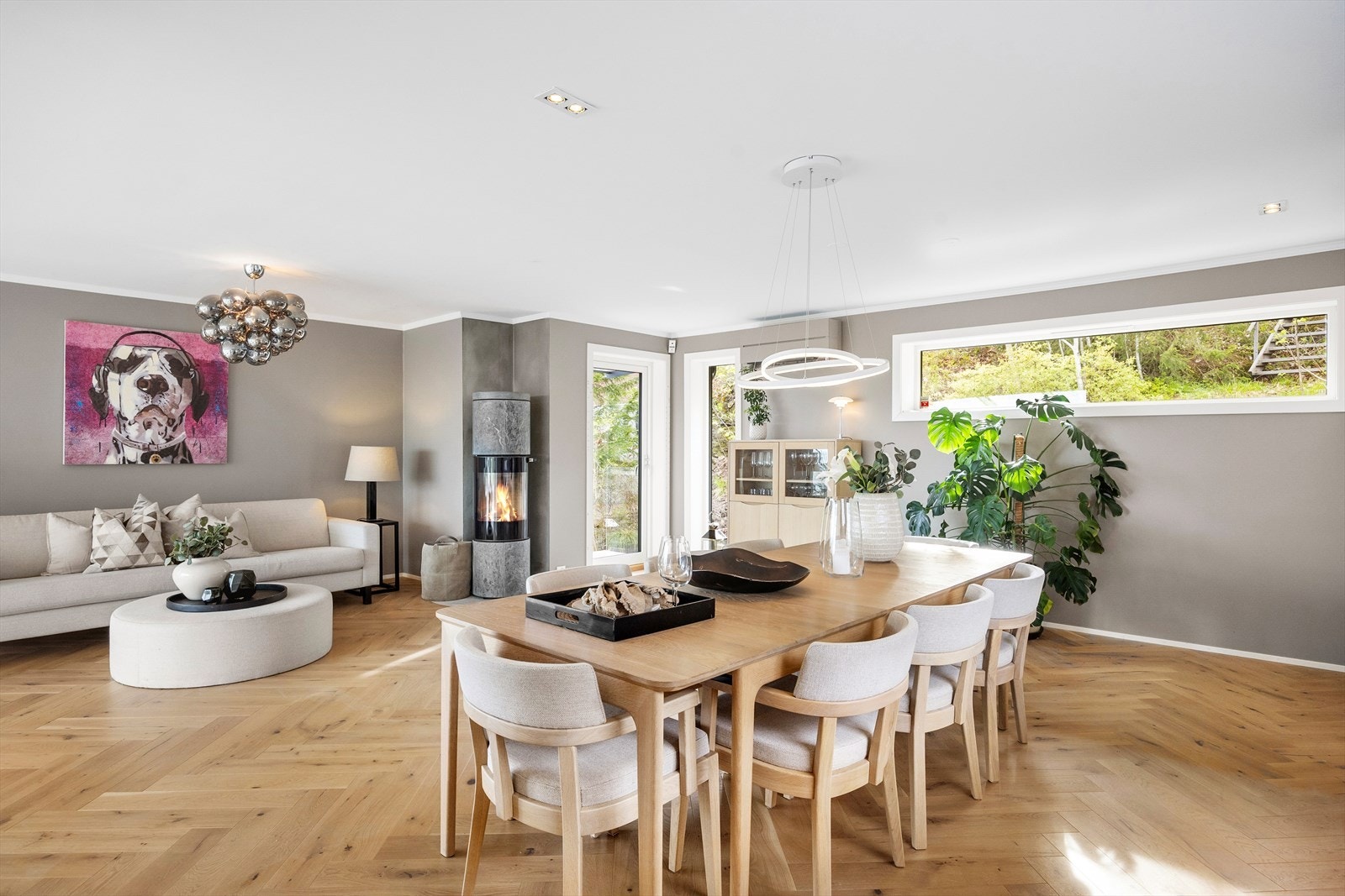 På kjøkkenet er det god plass til langbord. Galleribilde