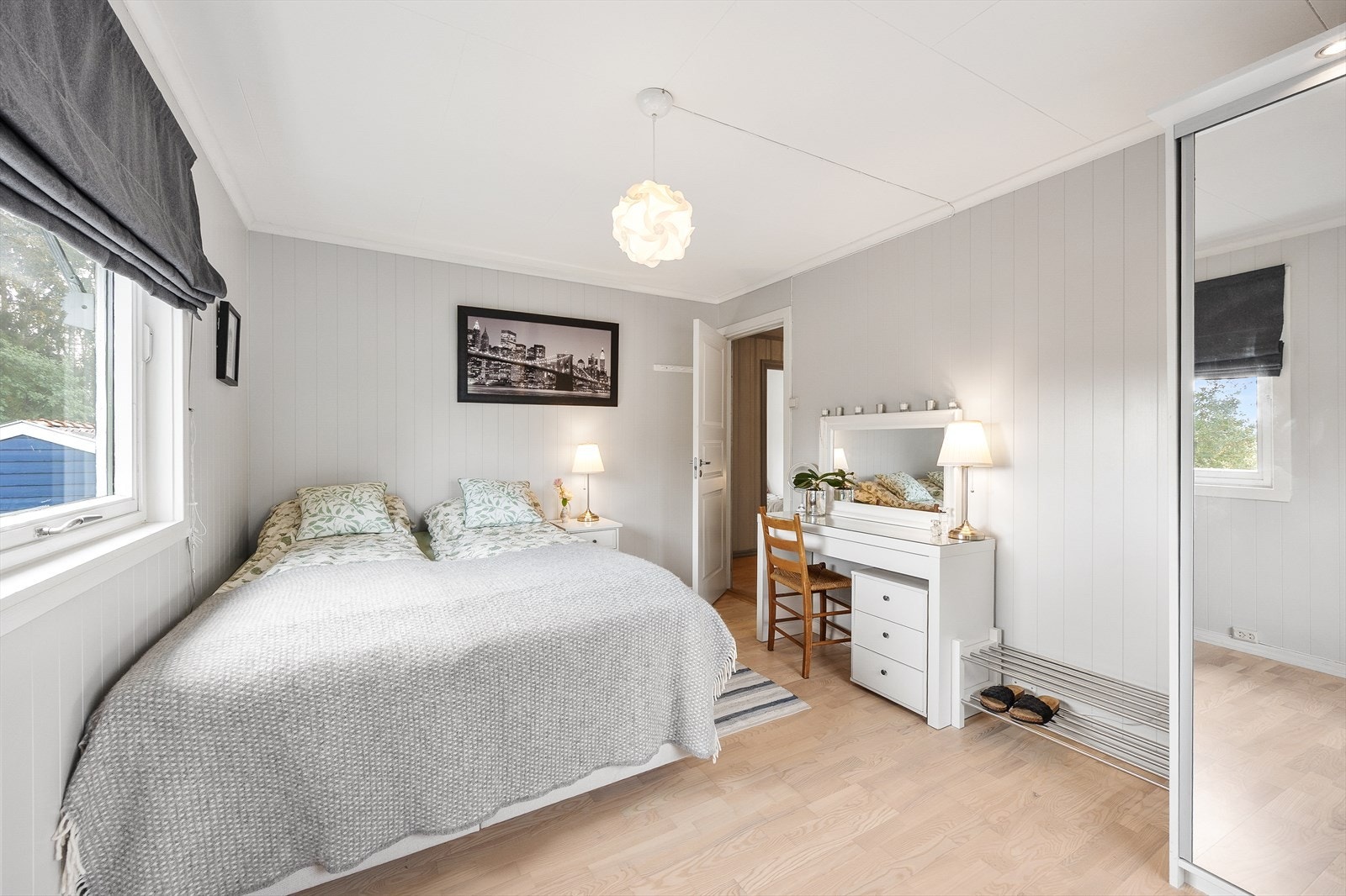 De tre soverommene i 1. etasje ligger samlet - praktisk hvis man har små barn. Galleribilde