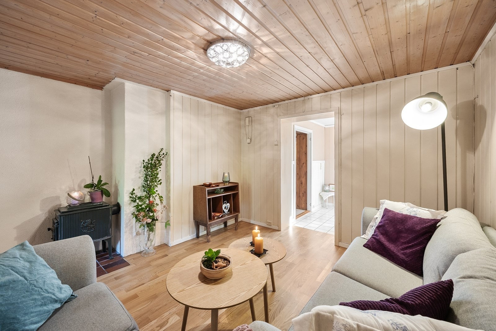 Det anbefales å søke kommunen for godkjenning av bruksendring av underetasjen. Galleribilde