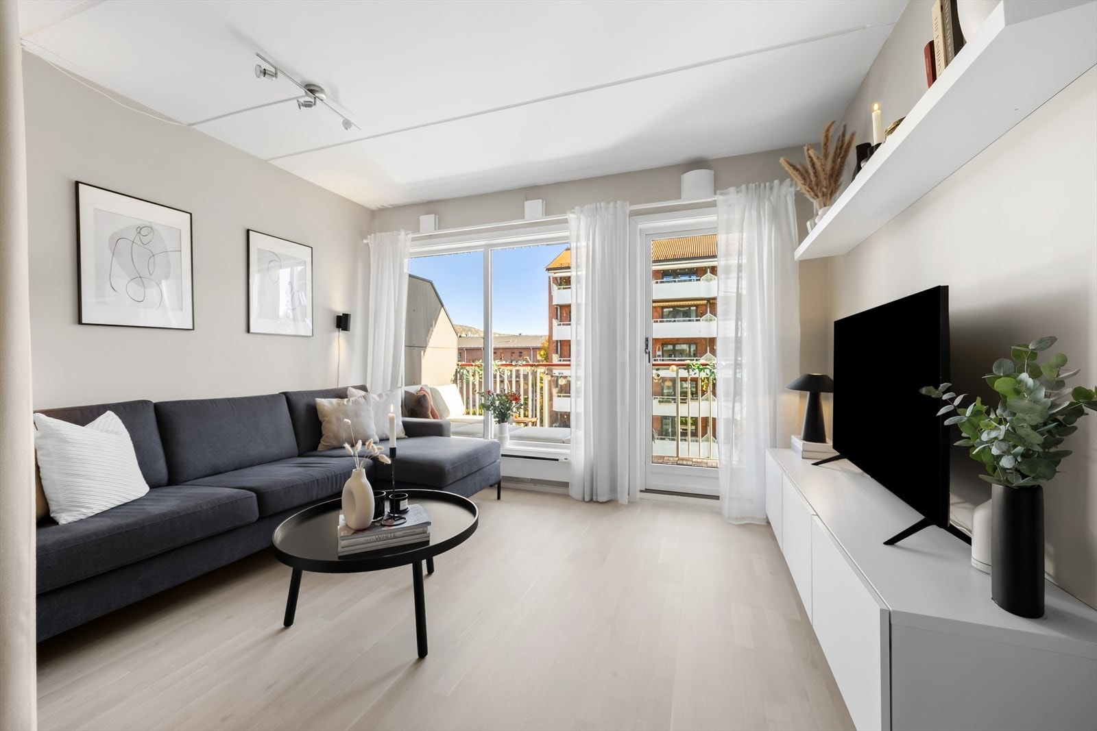 Velkommen til Maridalsveien 205, presentert av Thomas Ringsvold ved Nordvik Bygdøy Allè. Fotograf: Ohshots Galleribilde