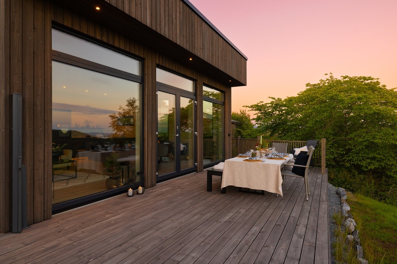 Moderne terrasse på ca 60m² Galleribilde