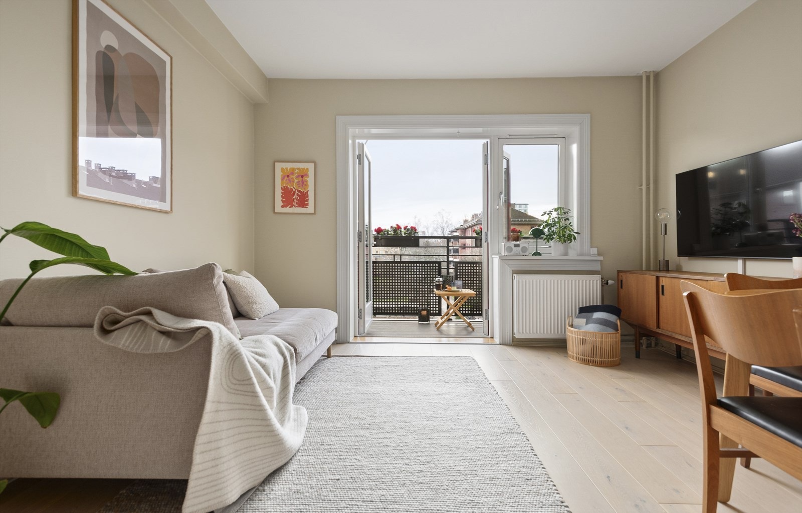 Rolige og avbalanserte fargesammensetninger. Galleribilde