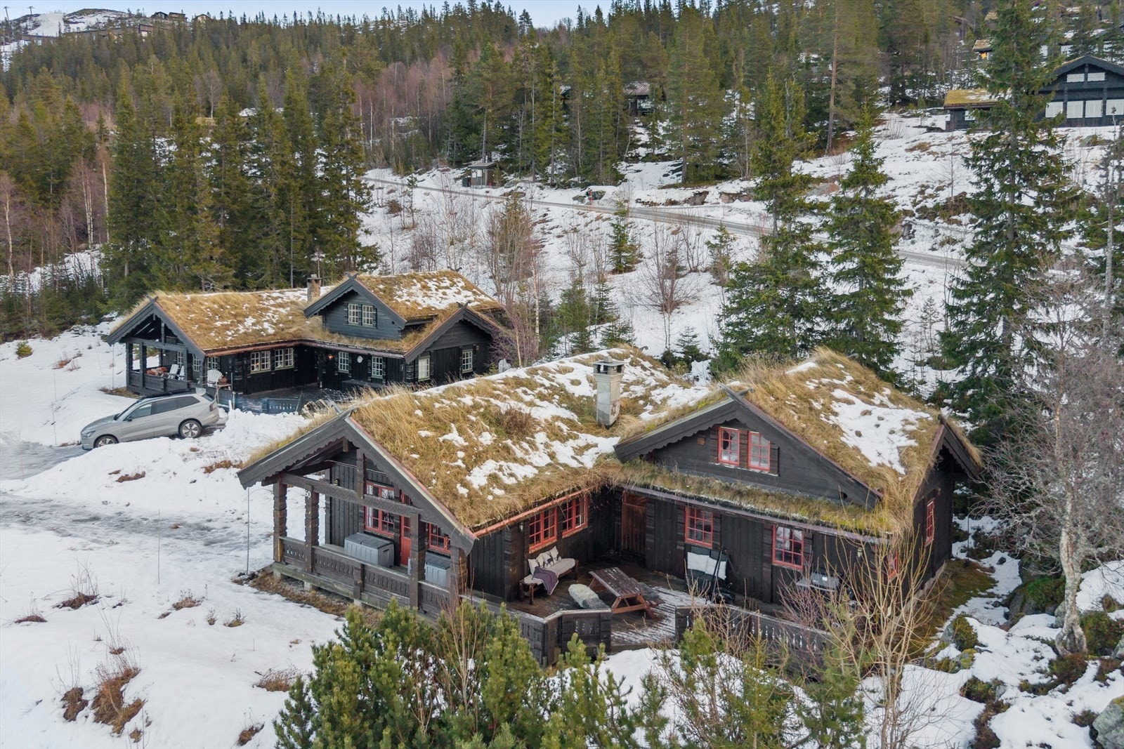 En sjarmerende og innholdsrik fritidsbolig over ett plan med hems, oppført i 2002. Galleribilde
