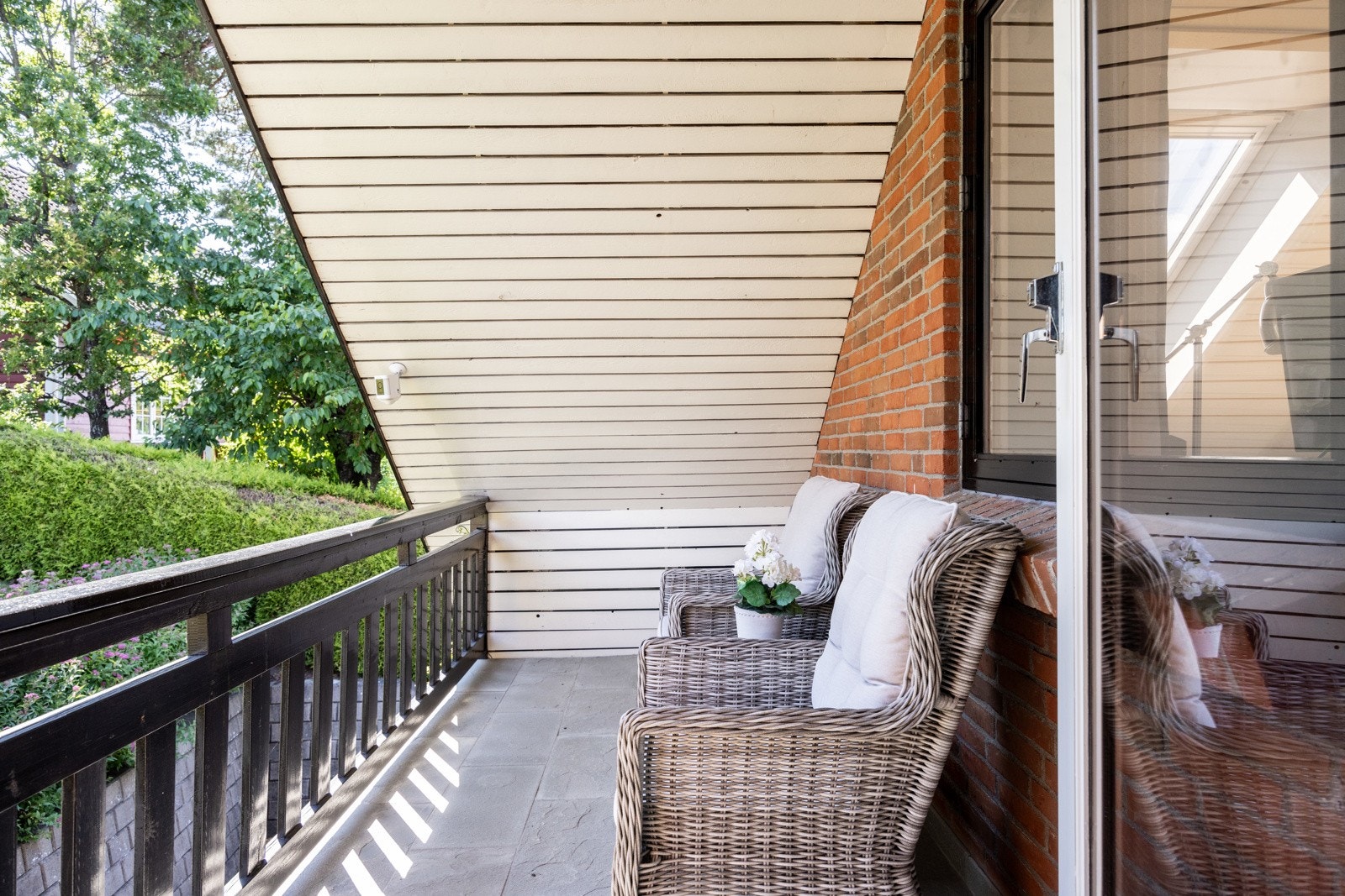 Soverommet har utgang til en balkong. Galleribilde