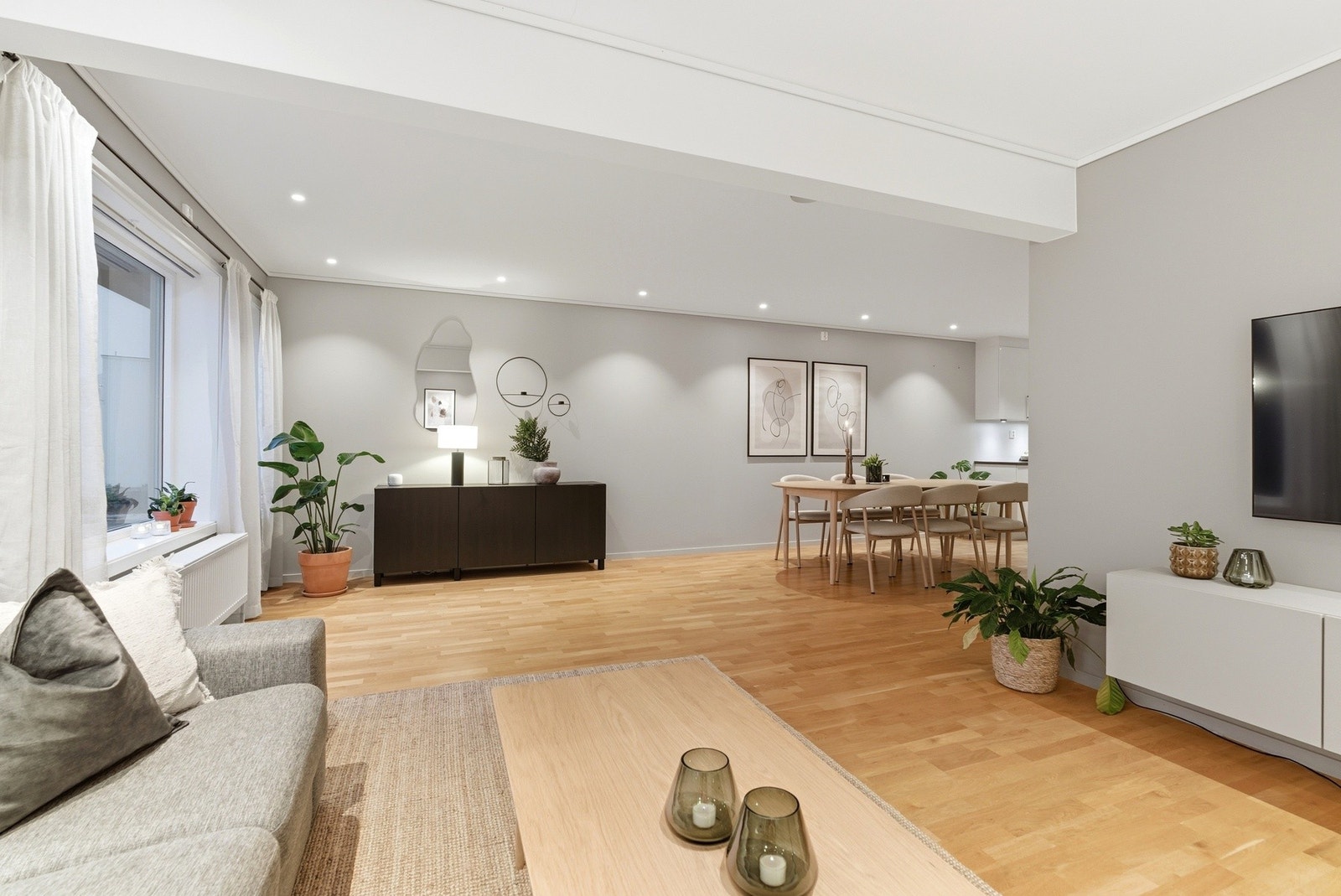 Med fin plass til ekstra møblement eller en ekstra sitte gruppe Galleribilde