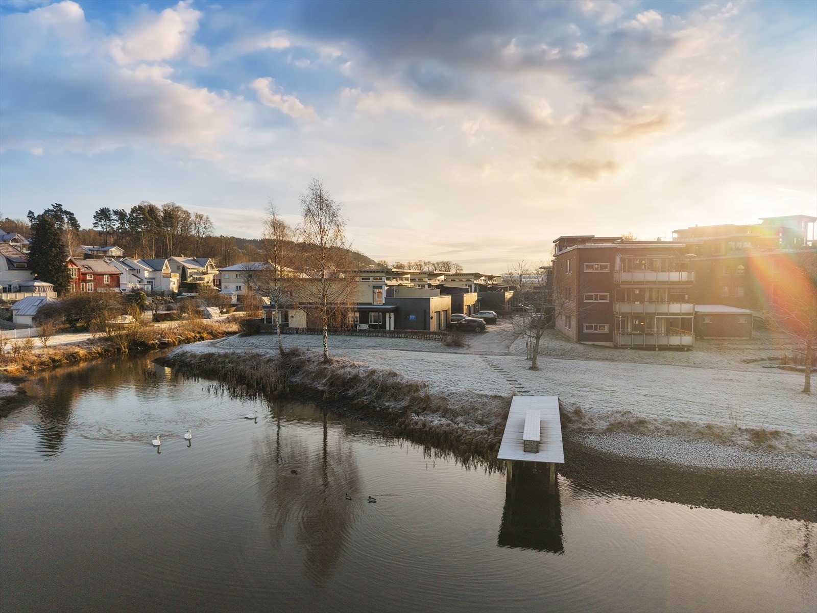 Sentralt beliggende midt i mellom Skien og Porsgrunn, bor man praktisk til med kort vei til nødvendige fasiliteter Galleribilde