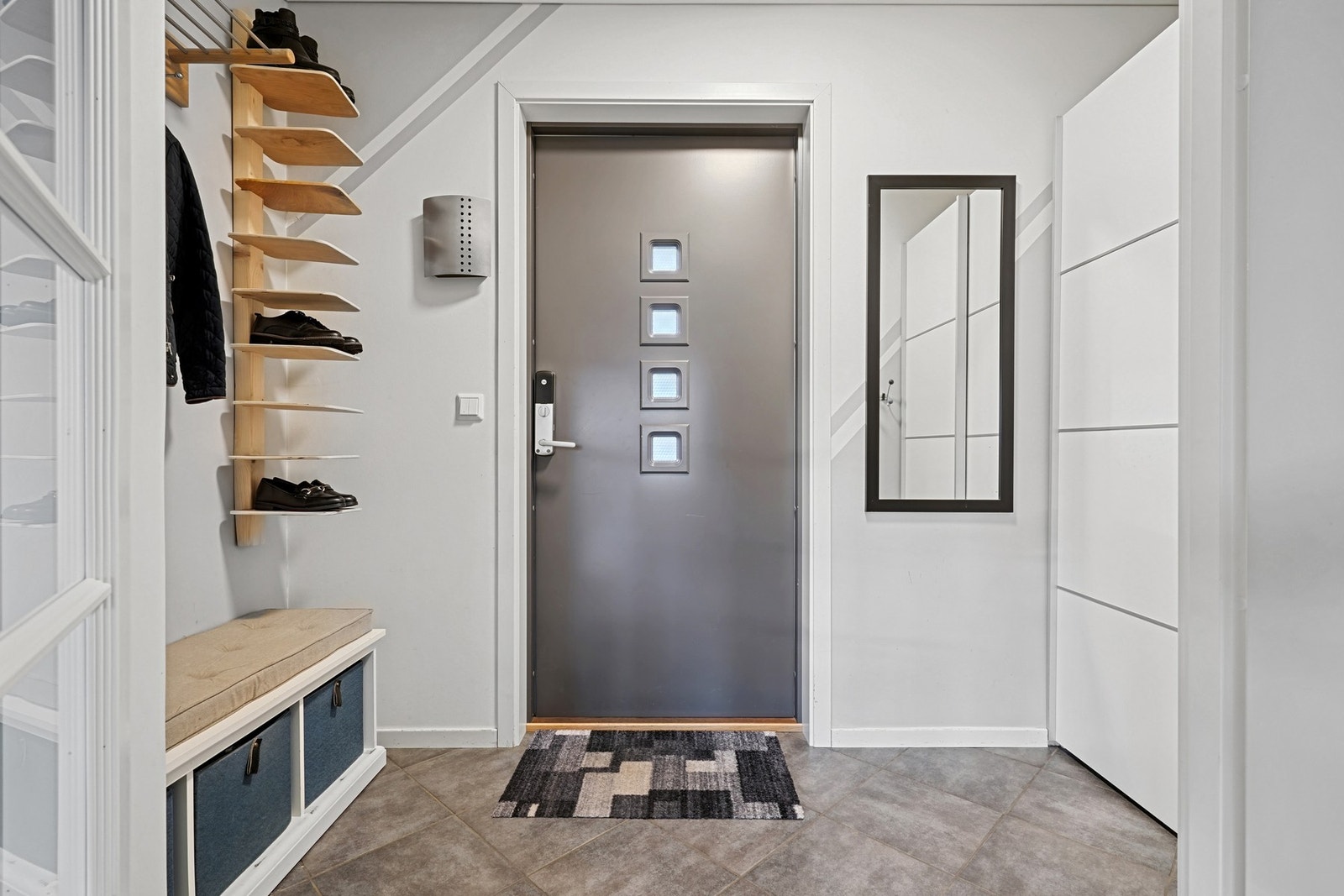 Kodelås fra Yale gir en enkel adgang for store og små beboere. Galleribilde