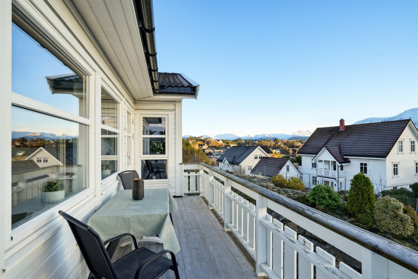 Det er god plass til sittegruppe. Galleribilde