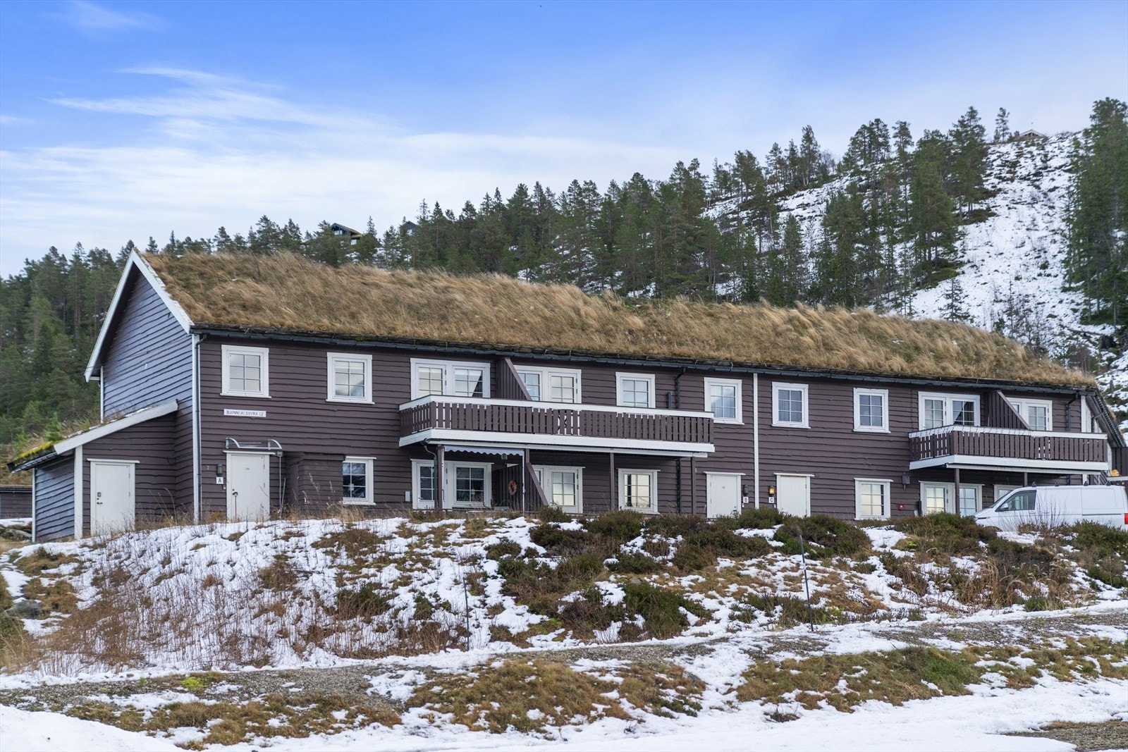 Gautefall er et helårssted med nydelige turområder, badevann og flere fiskevann Galleribilde