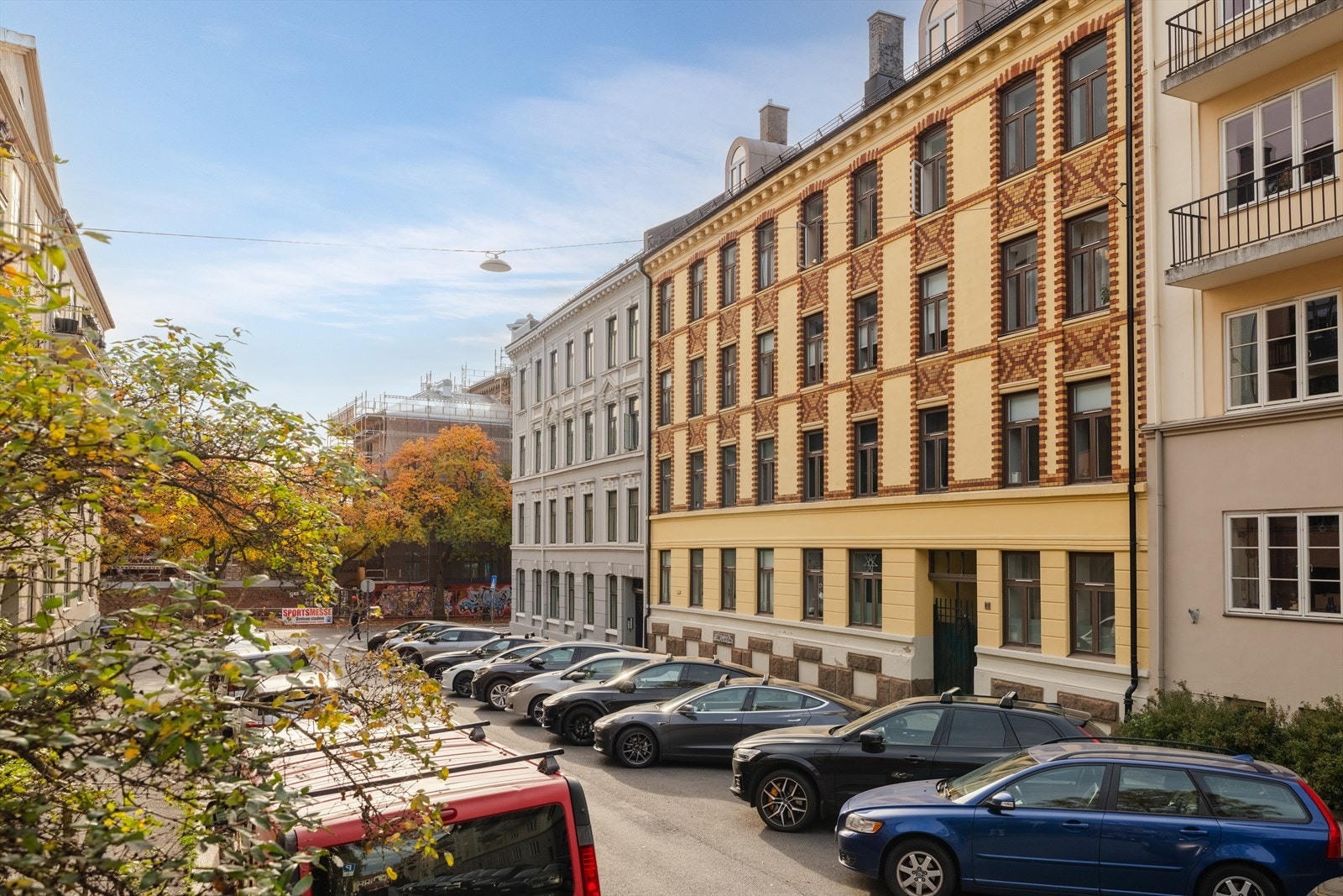 Leiligheten ligger i en stille, men sentral, gate på Torshov. Galleribilde