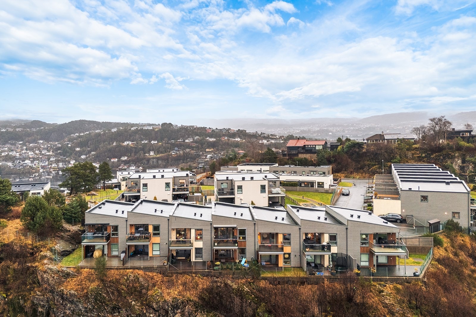 Nærhet til sentrum og gode turmuligheter på Knappenfjellet og andre nærliggende turstier. Galleribilde