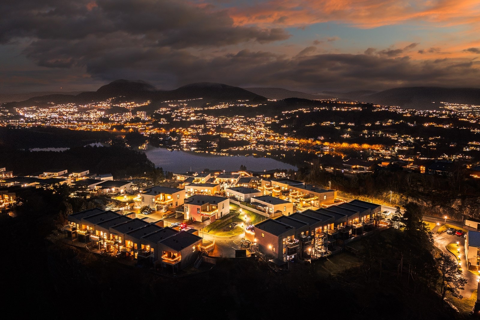 Moderne boligområde på toppen av Straumsåsen. Galleribilde