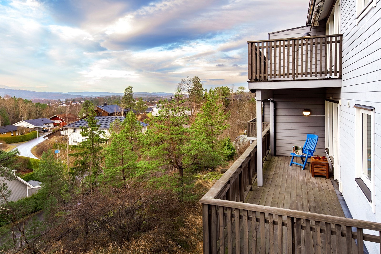 Borettslaget gjennomførte i 2019 flere oppgraderinger, som blant annet utskifting av vinduer og dører, etterisolering av yttervegger med ny utvendig kledning samt nye verandaer. Galleribilde