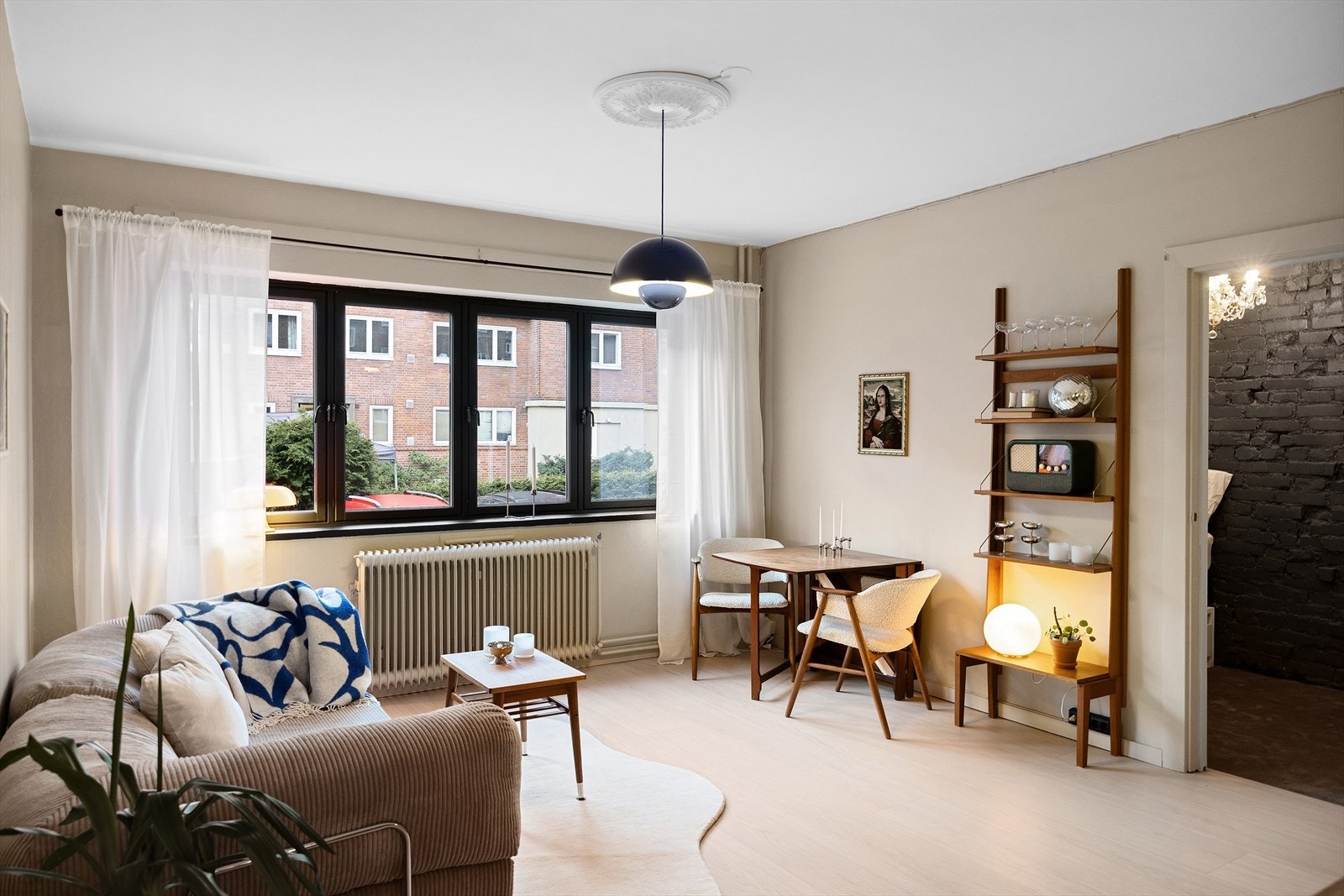 Har du noen spørsmål? Kontakt Samy Sebastian Khadra - (t): 958 20 110 - Nordvik Grünerløkka. Foto: Diakrit Galleribilde