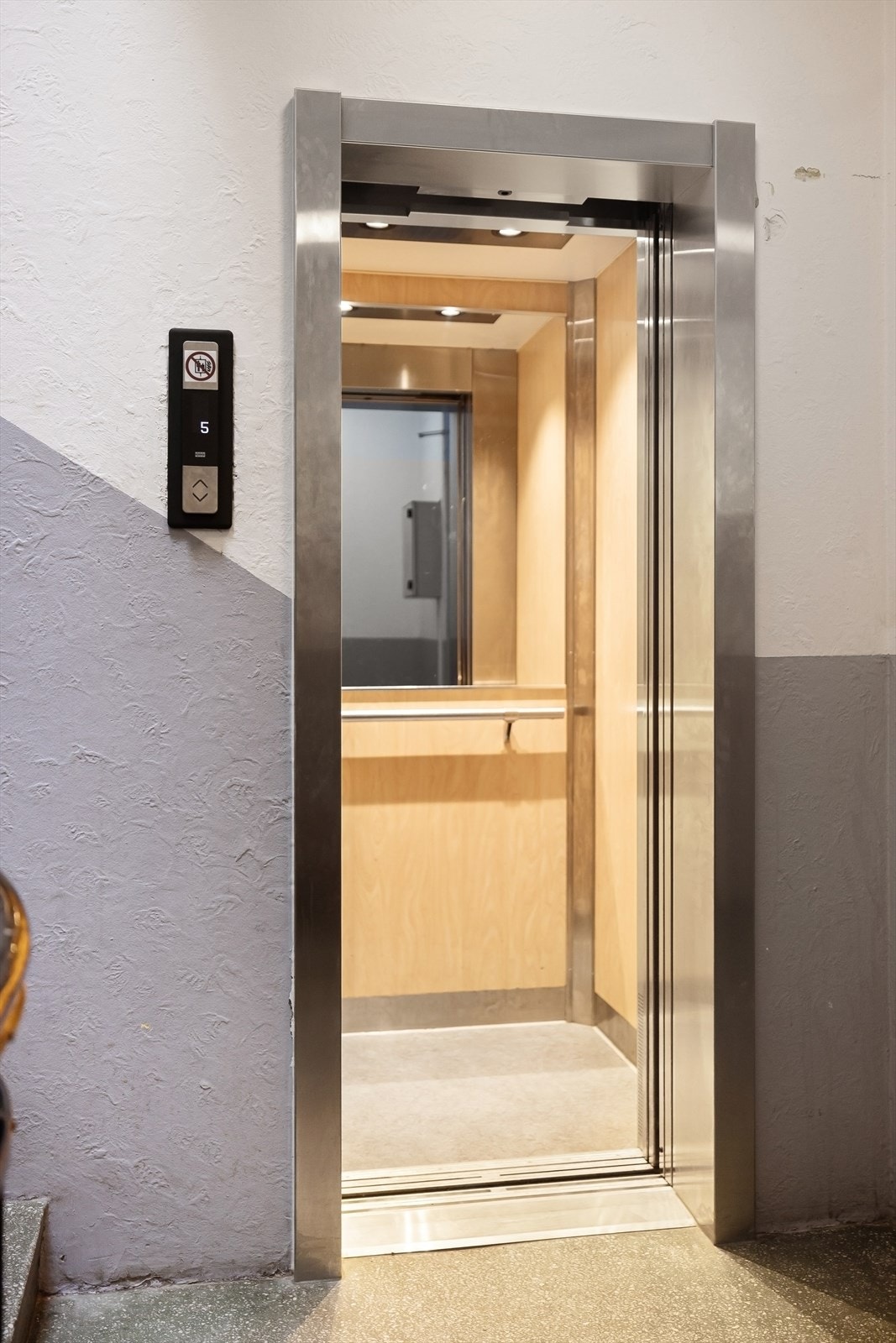 Heis i bygget. Galleribilde