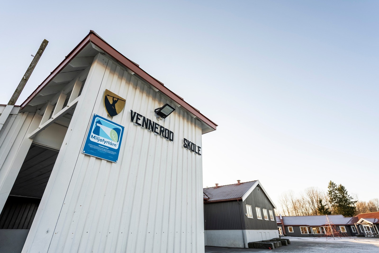 Vennerød barneskole tar imot de minste Galleribilde