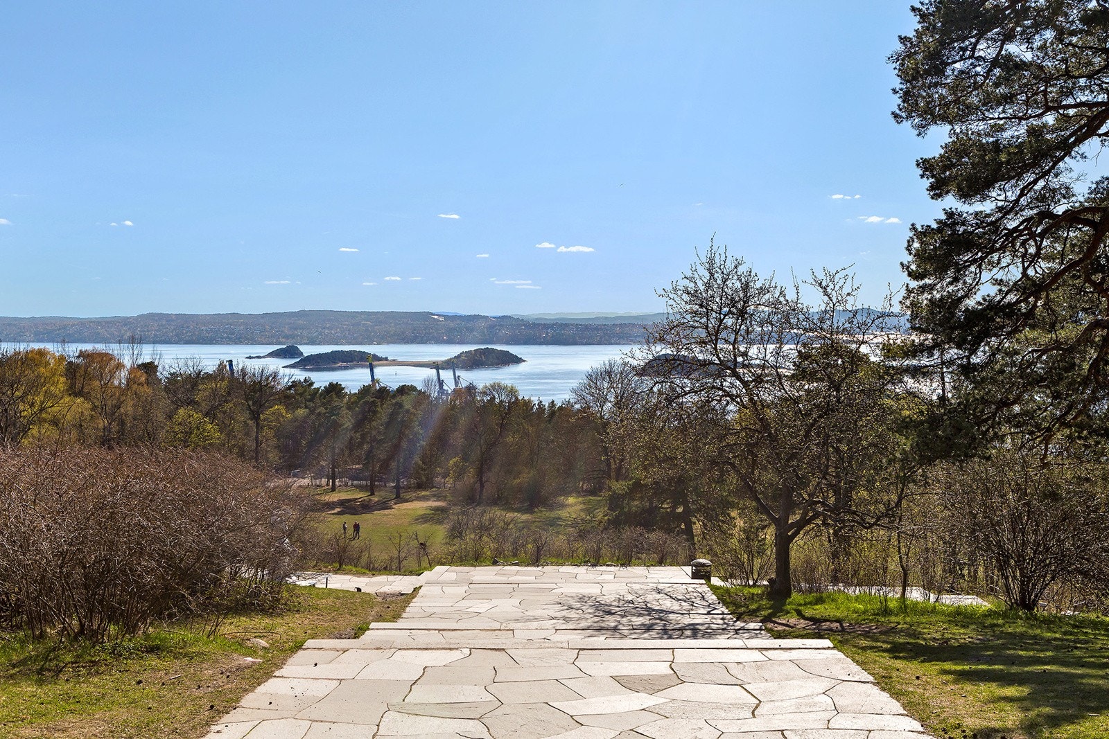 Ekebergparken har trillevennlig adkomst og ligger i gangavstand fra boligen. Her finner du både husdyrpark og rideskole! Galleribilde