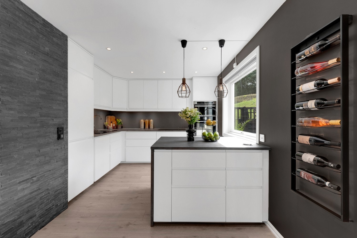 Kim-Ronny Rørkvist V/DNB Eiendom har gleden av å presentere Dalstunet 8E! Galleribilde