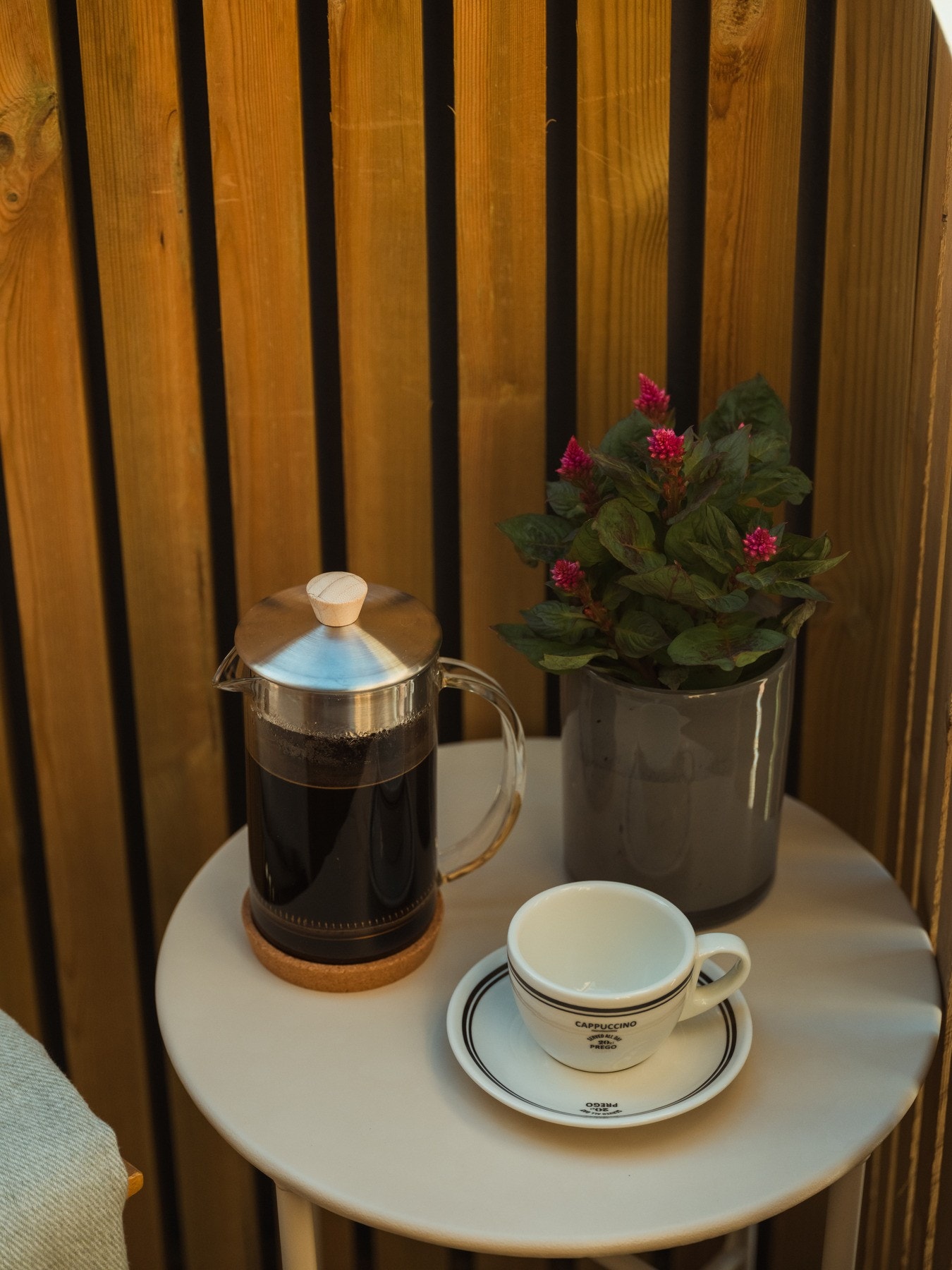 I motsetning til Italienere - kan du nyte cappuccinoen hele dagen, ute på balkongen. Galleribilde