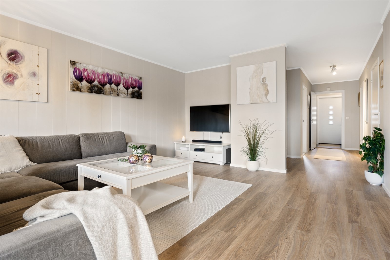 Eline Wiggen v/Aktiv har gleden av å presentere Hagastubben 2. Bør ses! Foto: Heidi Larsen. Galleribilde