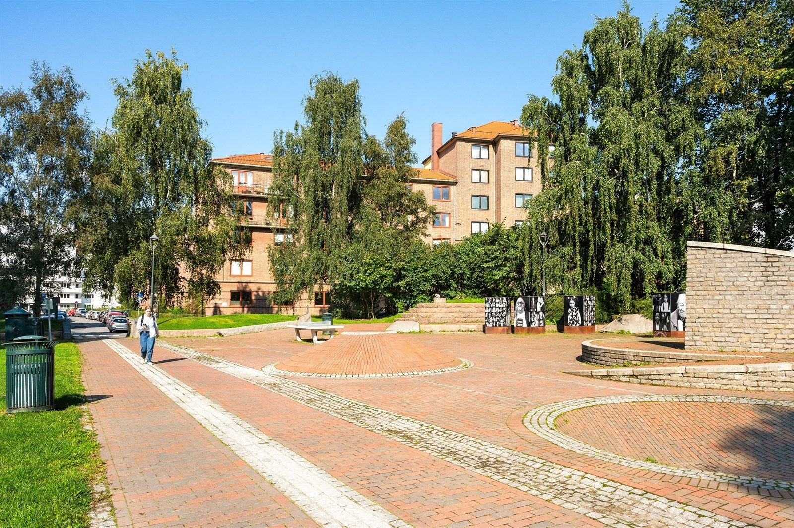 Monrads gate 21C ligger i et attraktivt område i Oslo, preget av en kombinasjon av historisk og moderne bebyggelse. Galleribilde