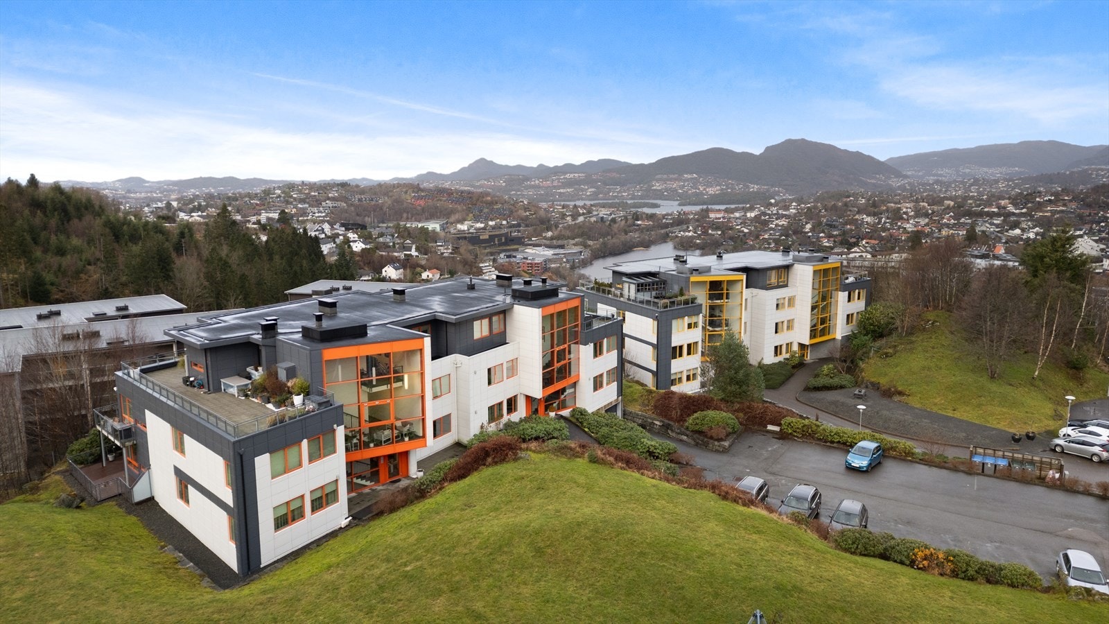 2-roms leilighet med stor balkong Galleribilde