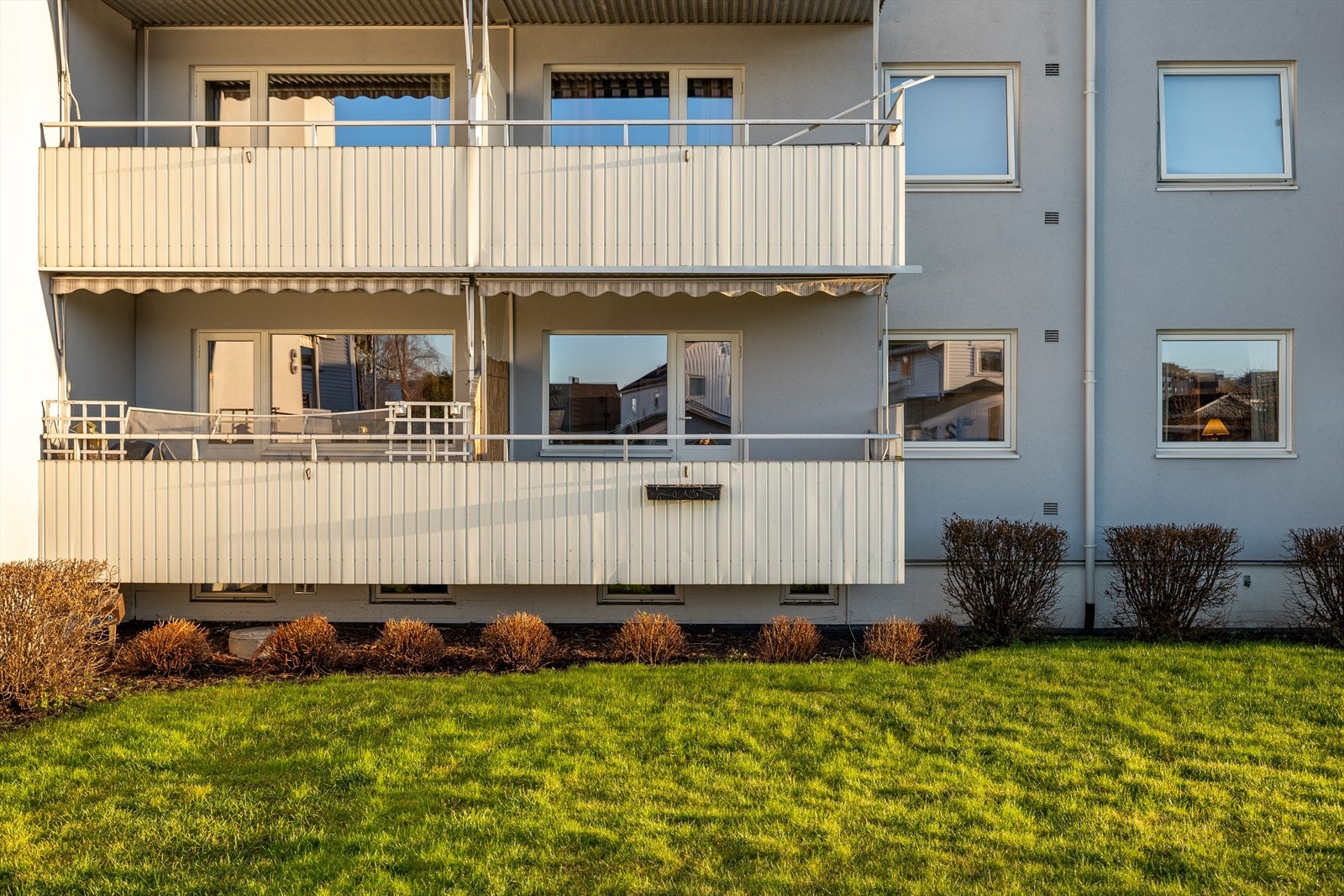 Leiligheten er beliggende i høy 1.etasje. Galleribilde