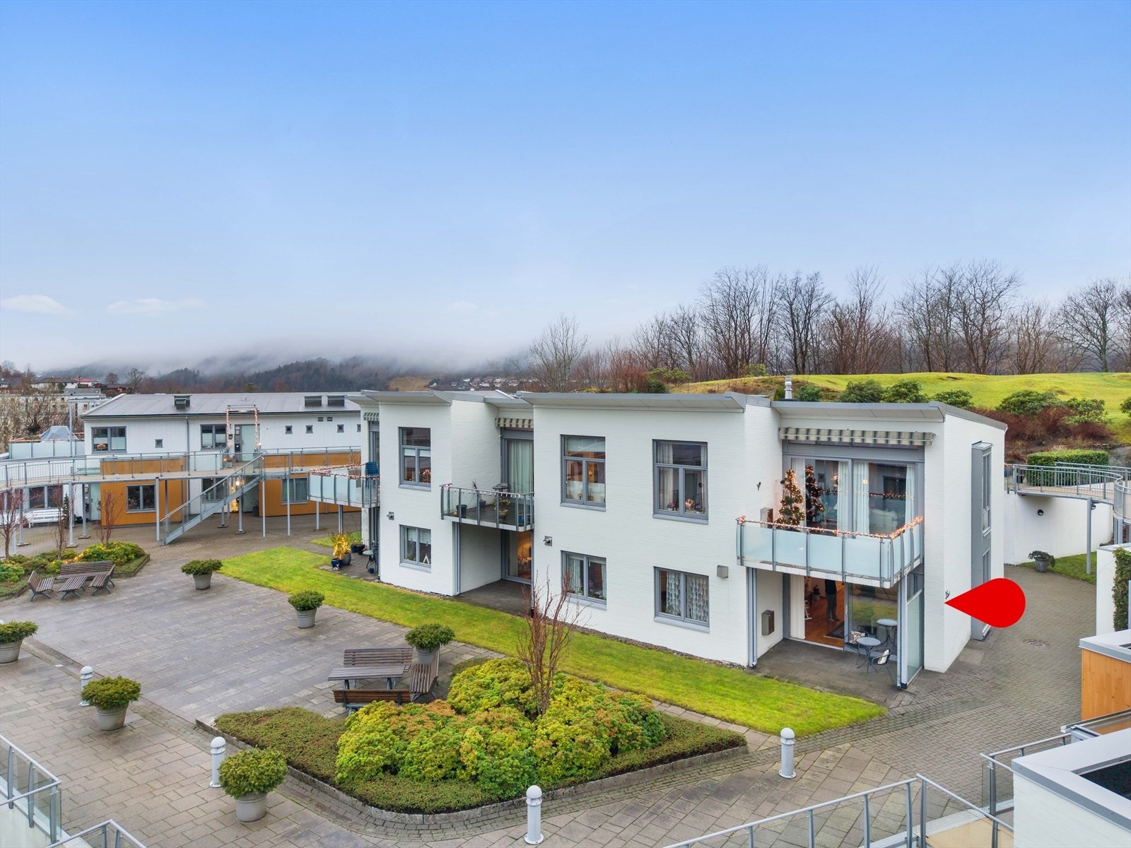 Velkommen til Gerhard Grans Vei 35A! Romslig og god 3-roms andelsleilighet med en meget god beliggenhet på Mannsverk. Gangavstand til det meste man måtte trenge. Foto: Mats Lie Galleribilde