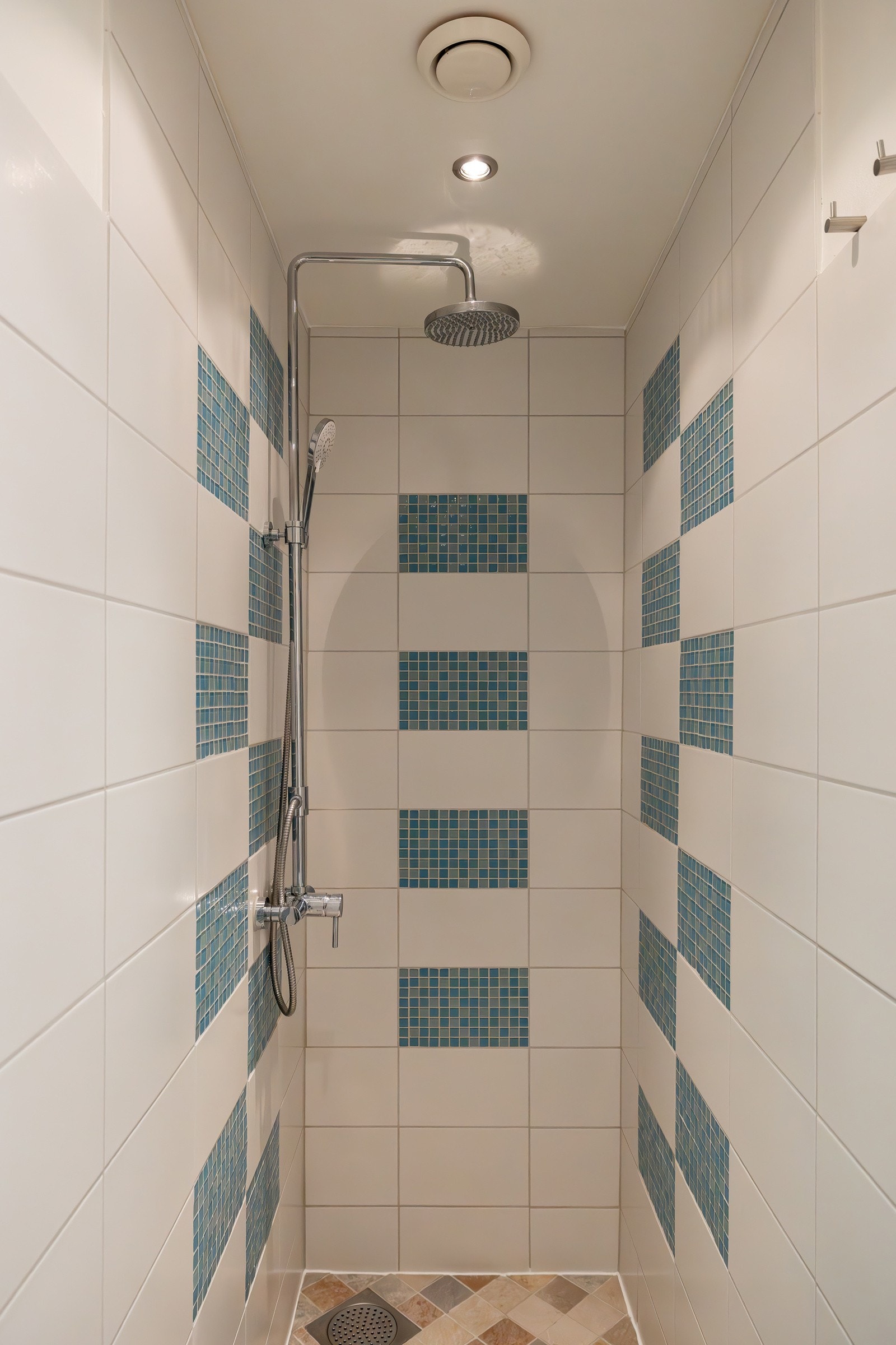 Selgers ord: "Regnfallsdusj som gir en følelse av hverdagsluksus. Galleribilde