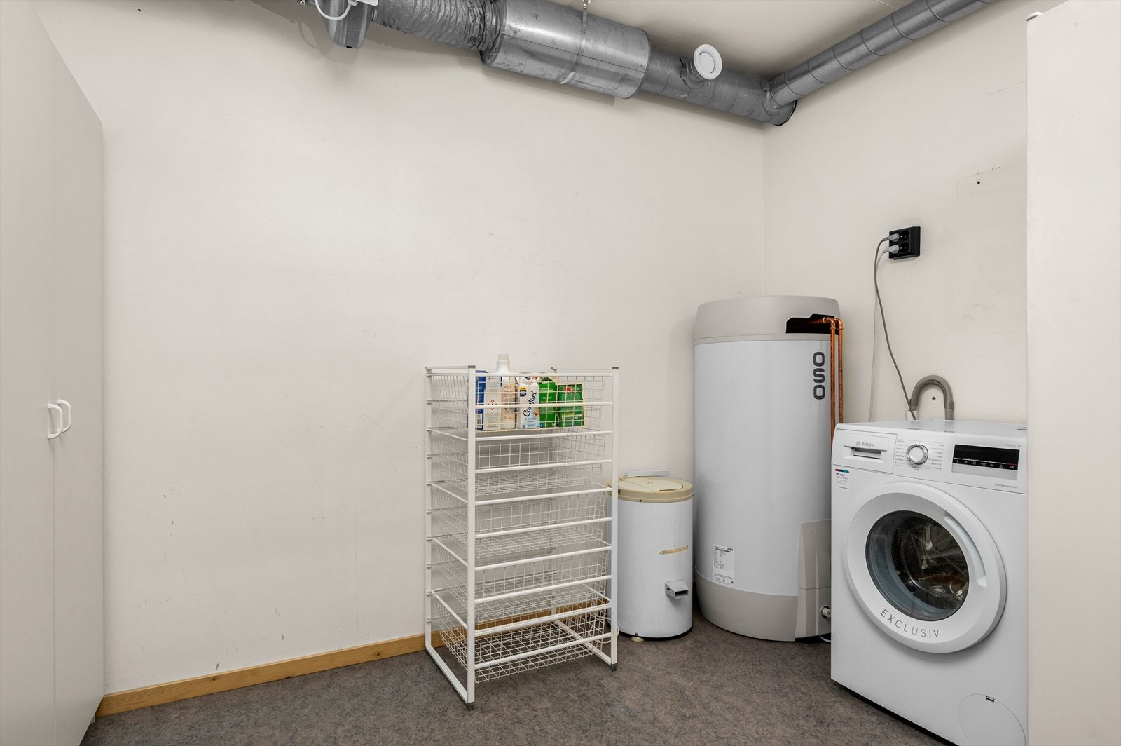 Rom ved inngangsparti Galleribilde