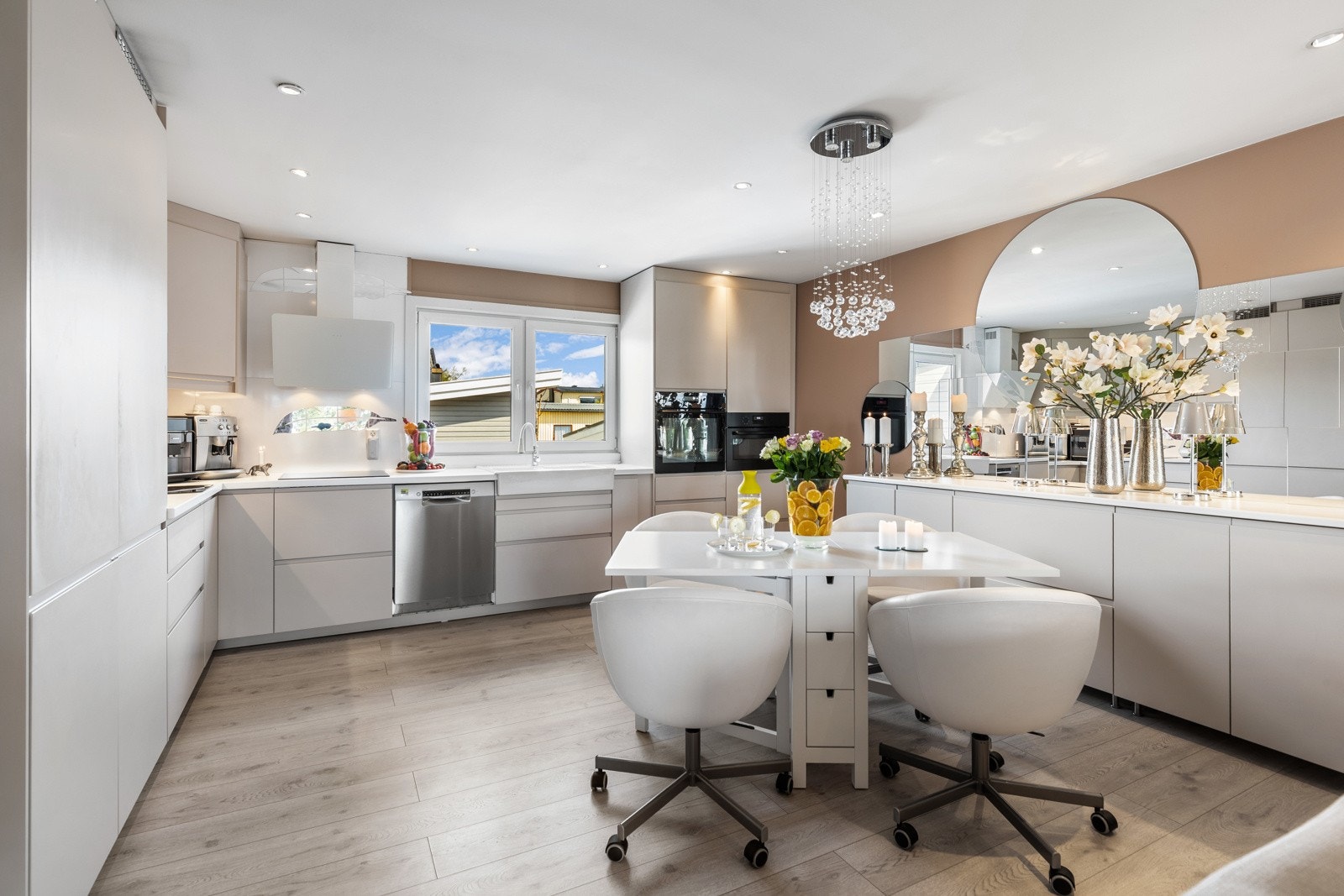 Kjøkkenet er fra 2017/2018. Galleribilde