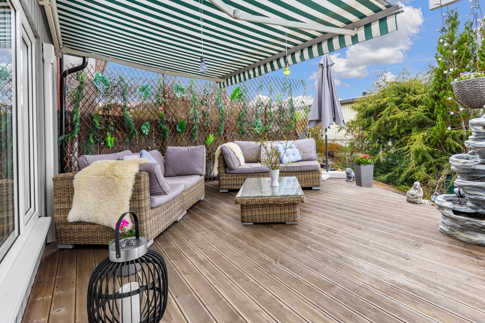 Det er etablert tre solrike uteplasser. Galleribilde