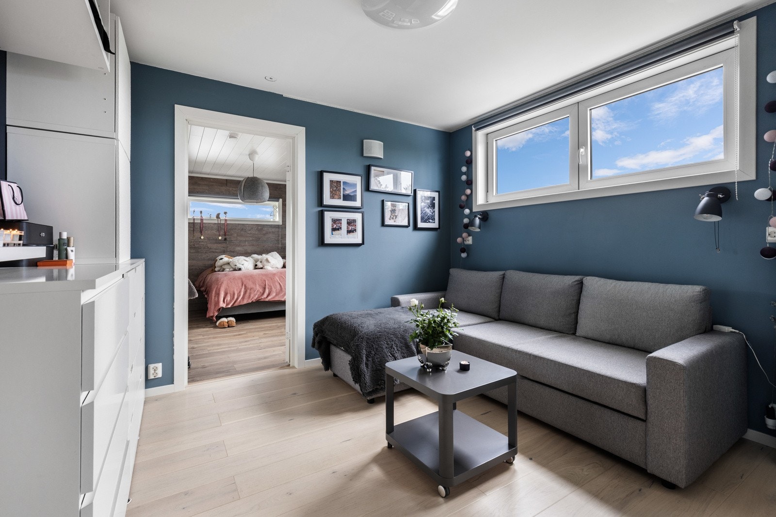 Soverom som brukes som en ekstra stue. Galleribilde