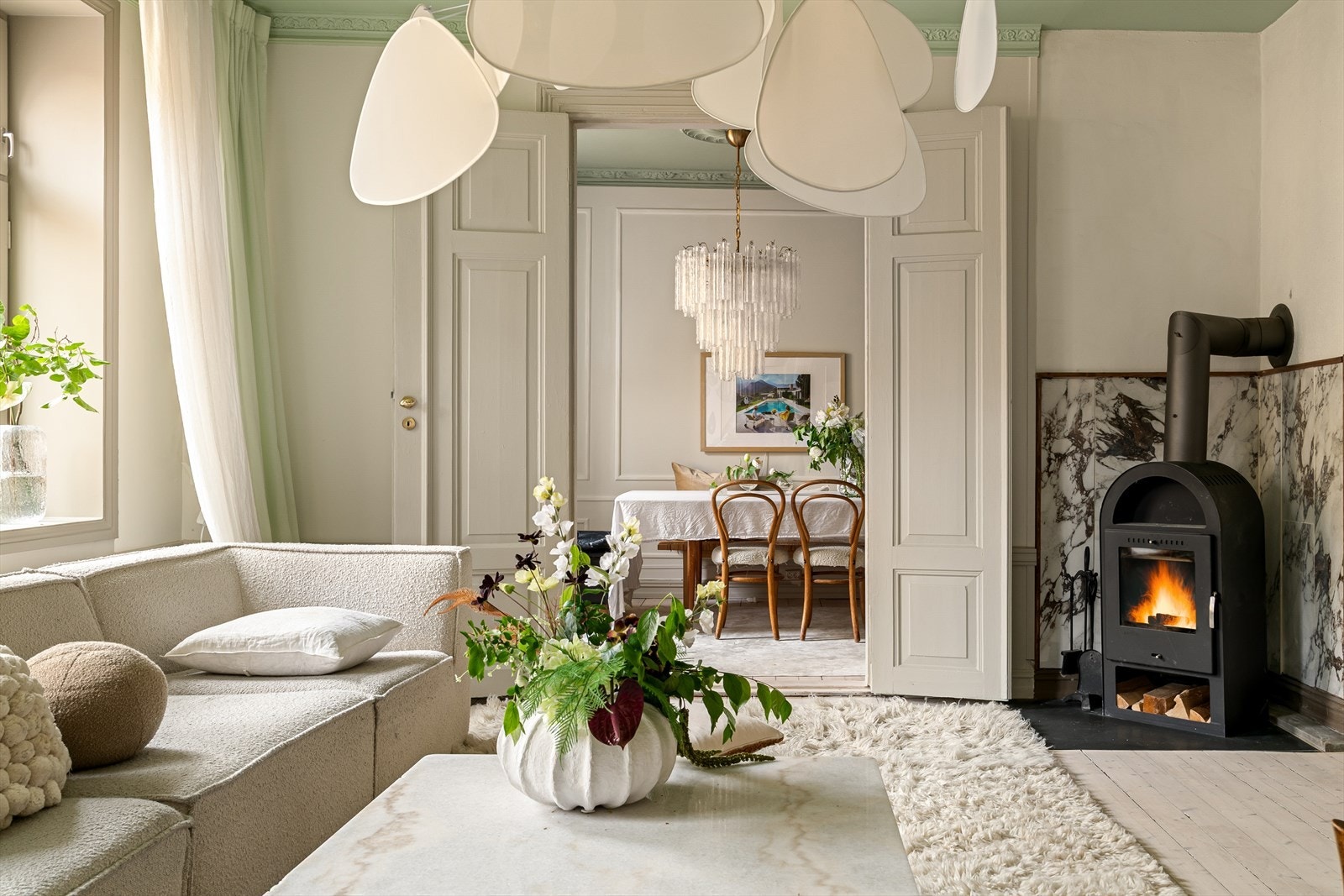 Boligen er en rålekker 4-roms i 2. etasje Galleribilde