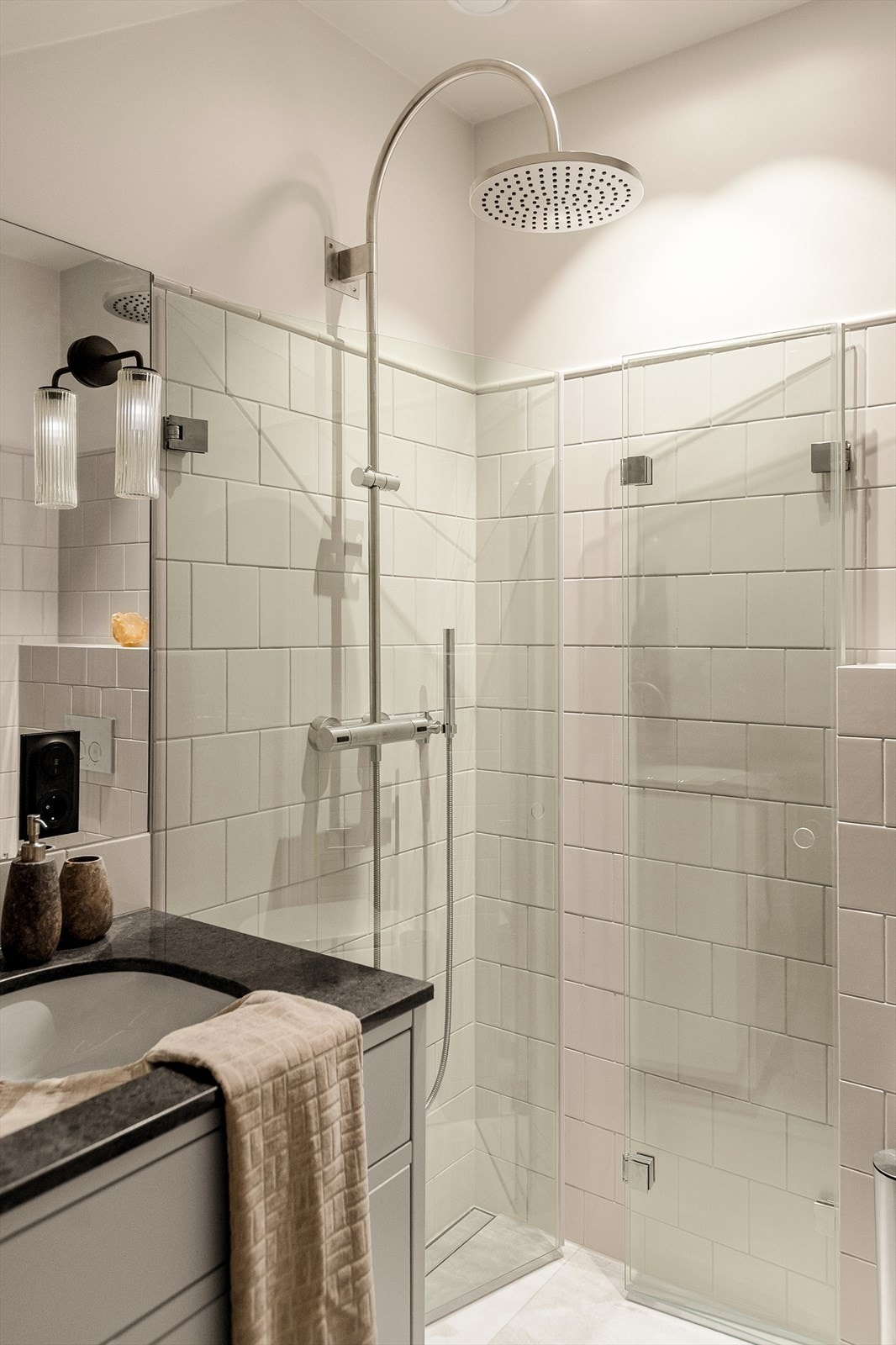 Ventilasjon, vannbåren varme og varmtvannsproduksjon er samlet i et integrert system fra NIBE Galleribilde