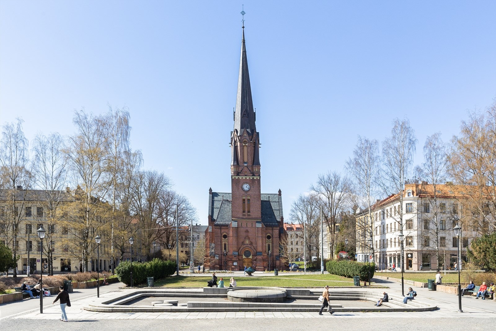 Paulus kirke og omkringliggende områder tilbyr kulturelle opplevelser i nærmiljøet. Galleribilde