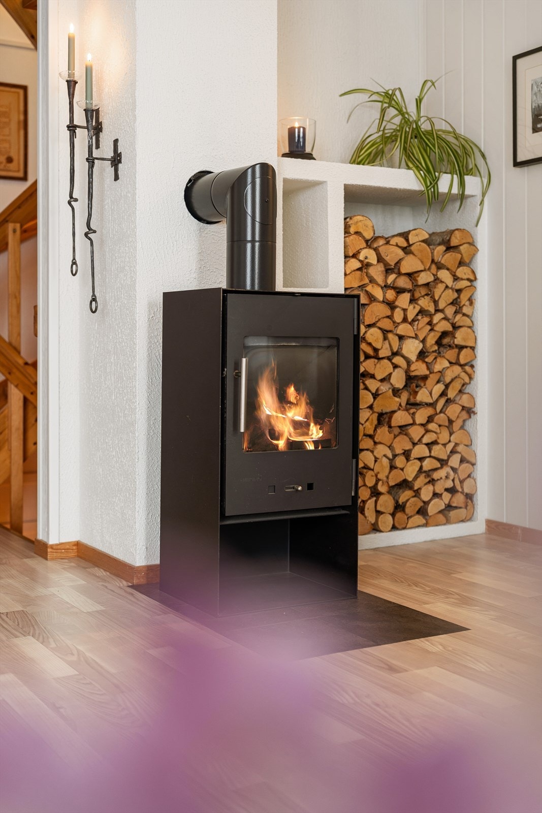 I følge selger ligger årlig strømforbruk på kun ca. 10 000 kwh Galleribilde