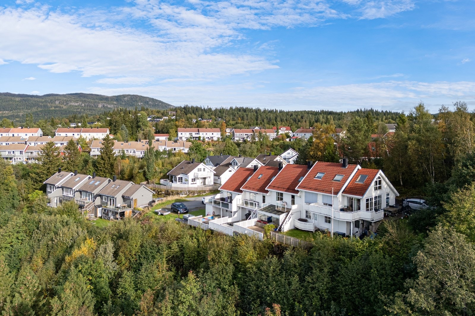 Ned til sentrumskjernen er det ca. 10 minutter med bil Galleribilde