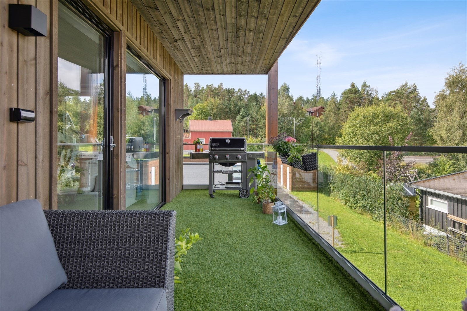 Terrassen er på hele 15 kvm Galleribilde