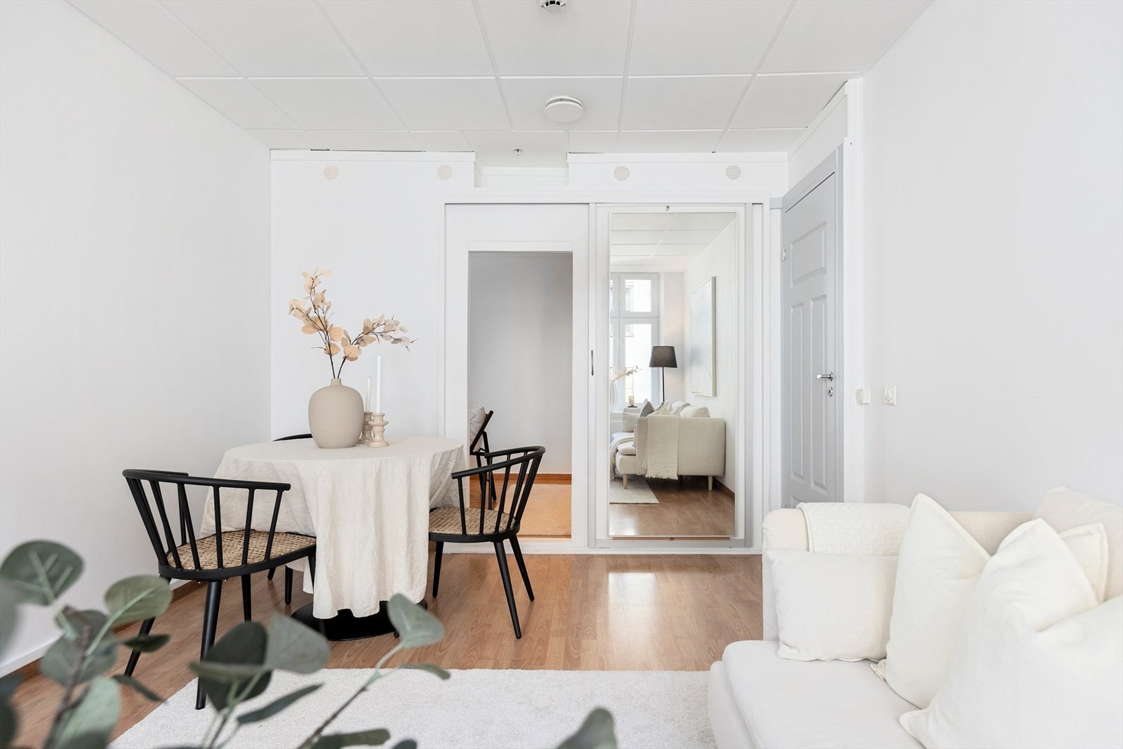 Dette er leiligheten for deg som ønsker en sentral beliggenhet med gangavstand til alt Oslo sentrum har å by på Galleribilde