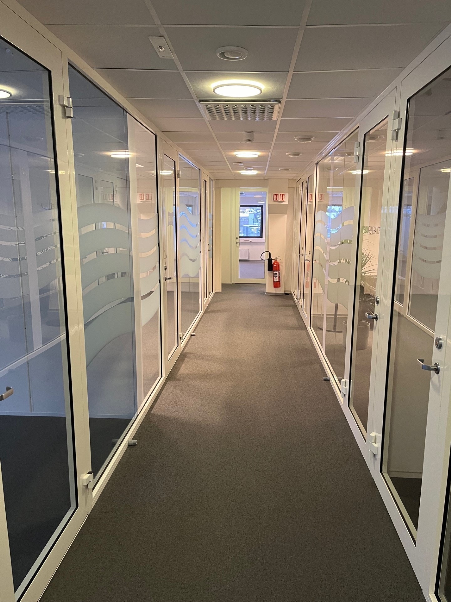 Korridor inn til kontorer Galleribilde