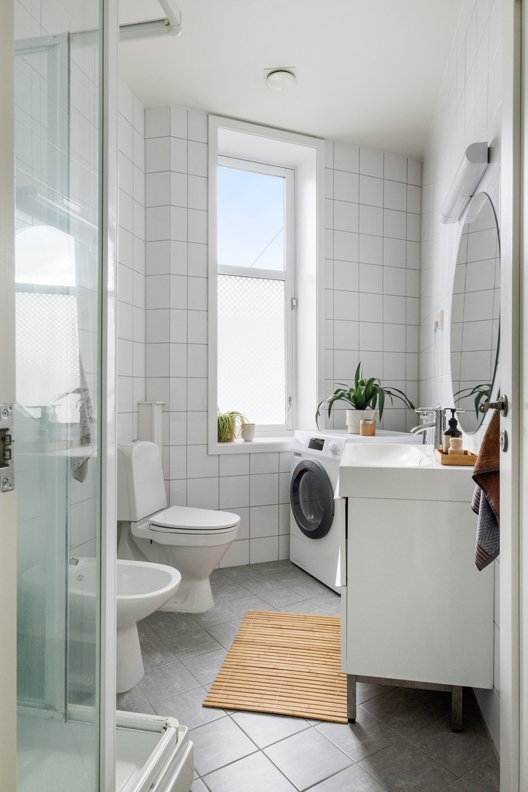 Det er opplegg for vaskemaskin på begge baderommene. Galleribilde