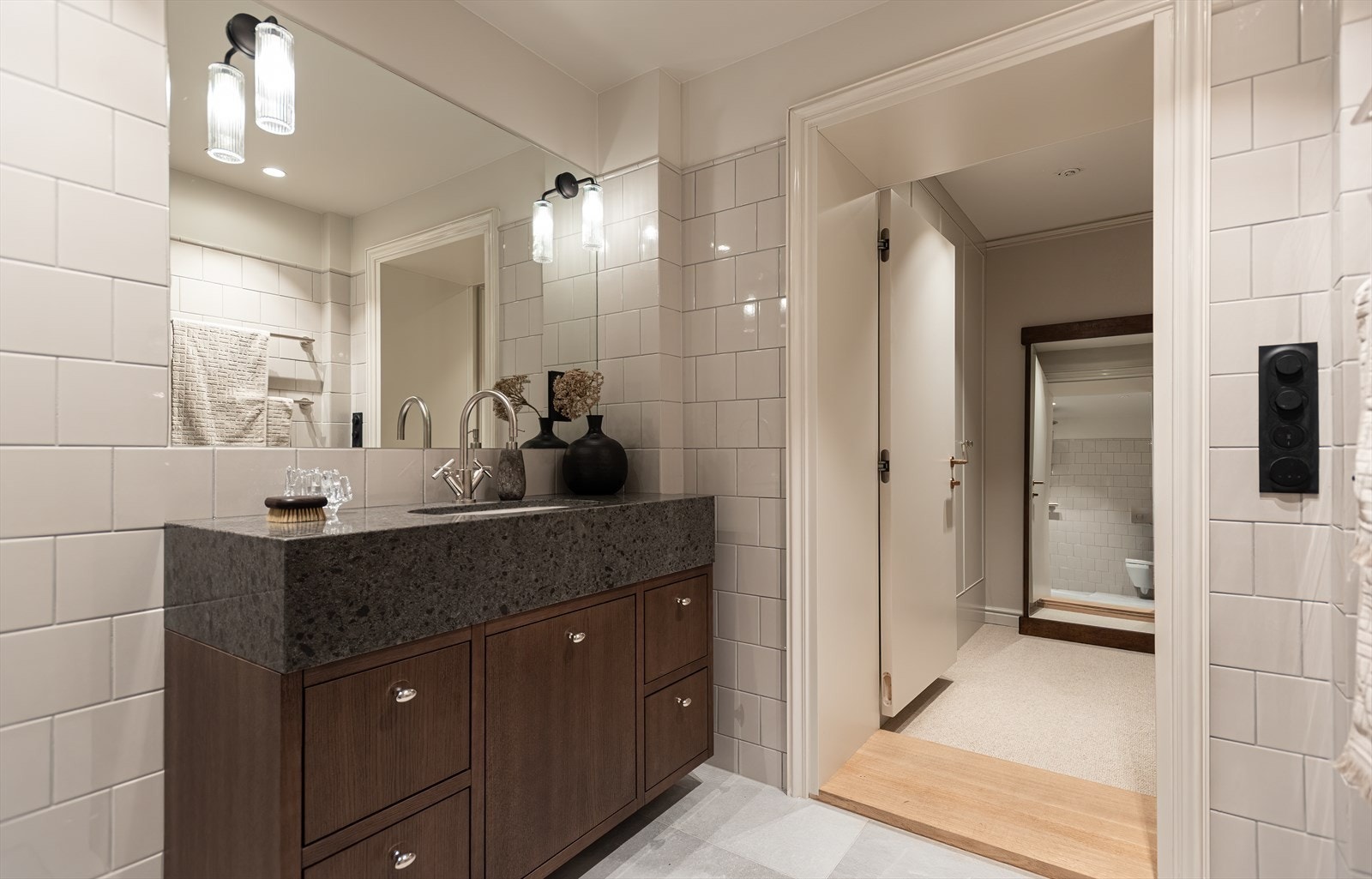 Dette sikrer høyere driftssikkerhet, lavere energiforbruk, redusert plassbruk samt enkel service og vedlikehold, foruten å nevne optimal inneklimastyring Galleribilde