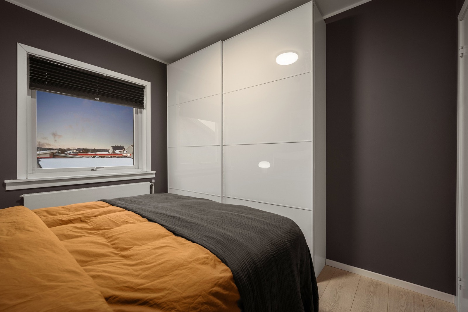 Soverommet er av god størrelse for å innrede med seng- og garderobeløsning. Galleribilde