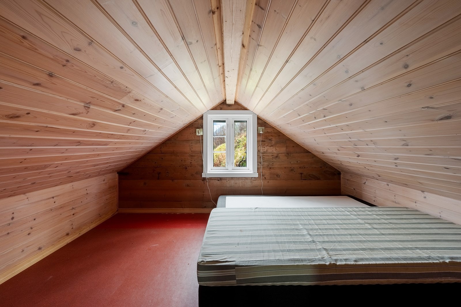 På loftet er det plass til å innrede med sengeplasser. Galleribilde