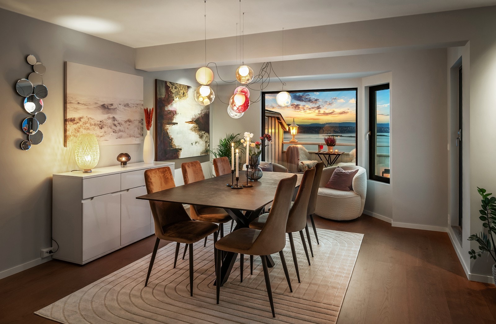 Boligen har blitt betydelig oppusset de siste årene og fremstår som meget gjennomført Galleribilde