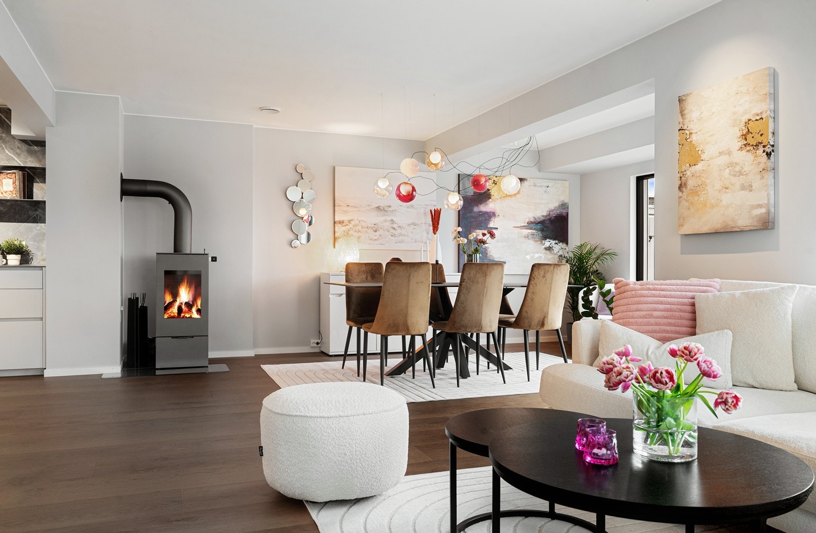 Lekker peisovn i stue Galleribilde