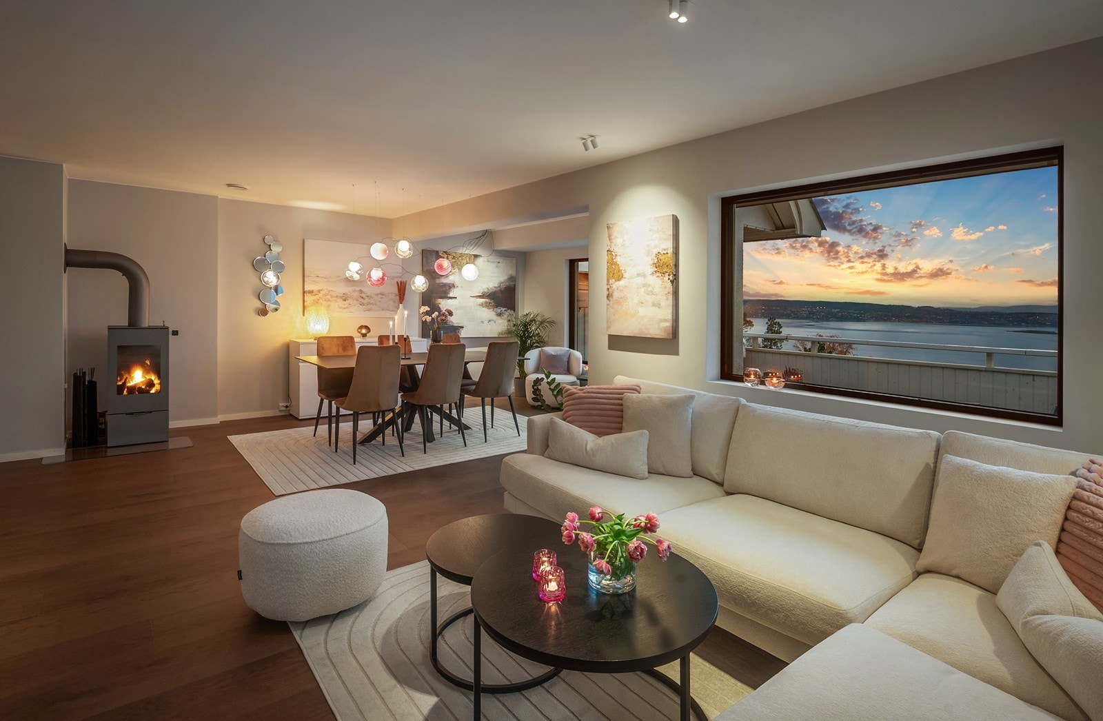 Rålekker bolig med imponerende utsikt mot fjorden, Nesodden, Øyene og Holmenkollen Galleribilde