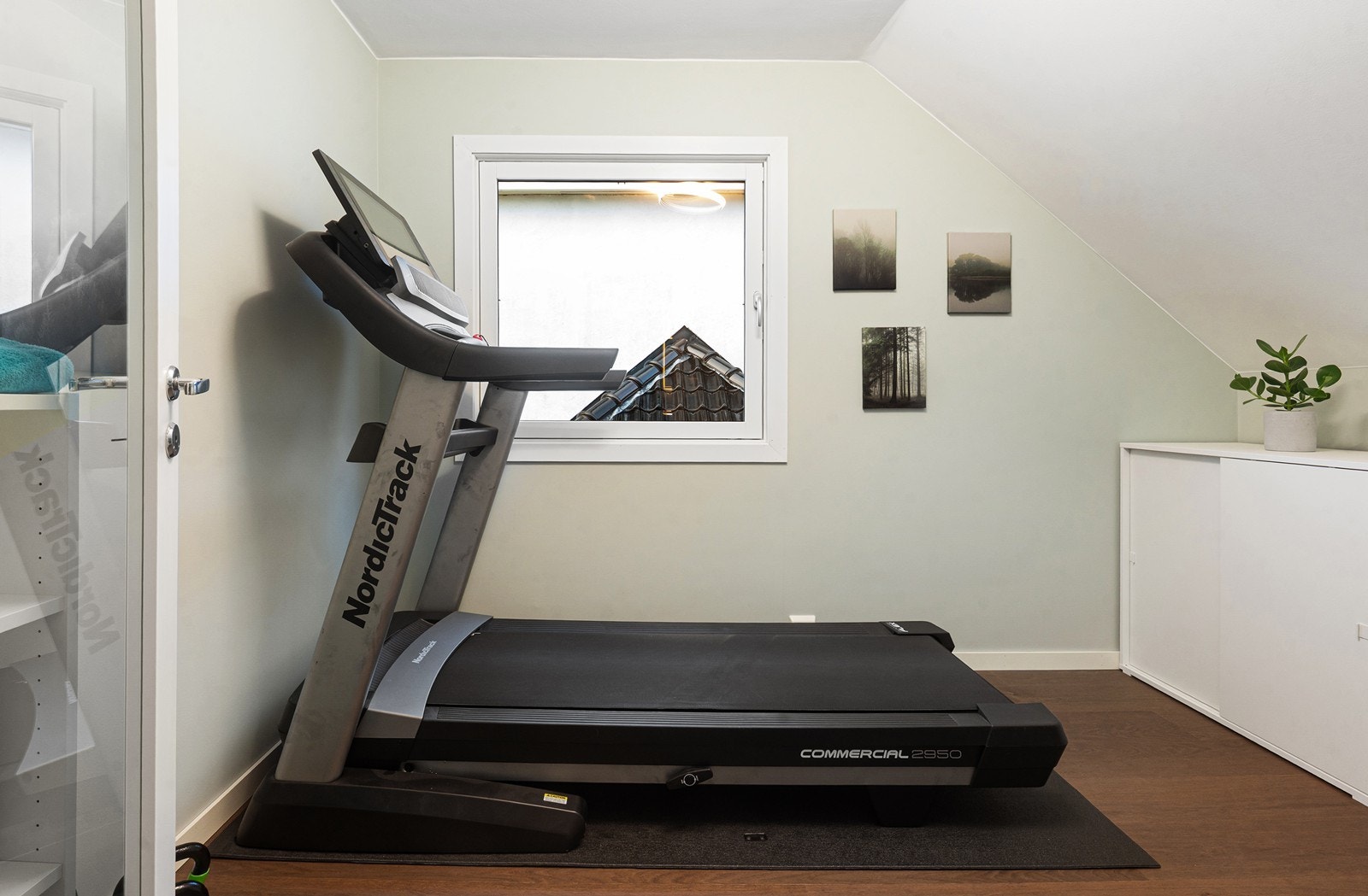 Det tredje soverommet egner seg også som gjesterom, men er samtidig ideelt som treningsrom Galleribilde