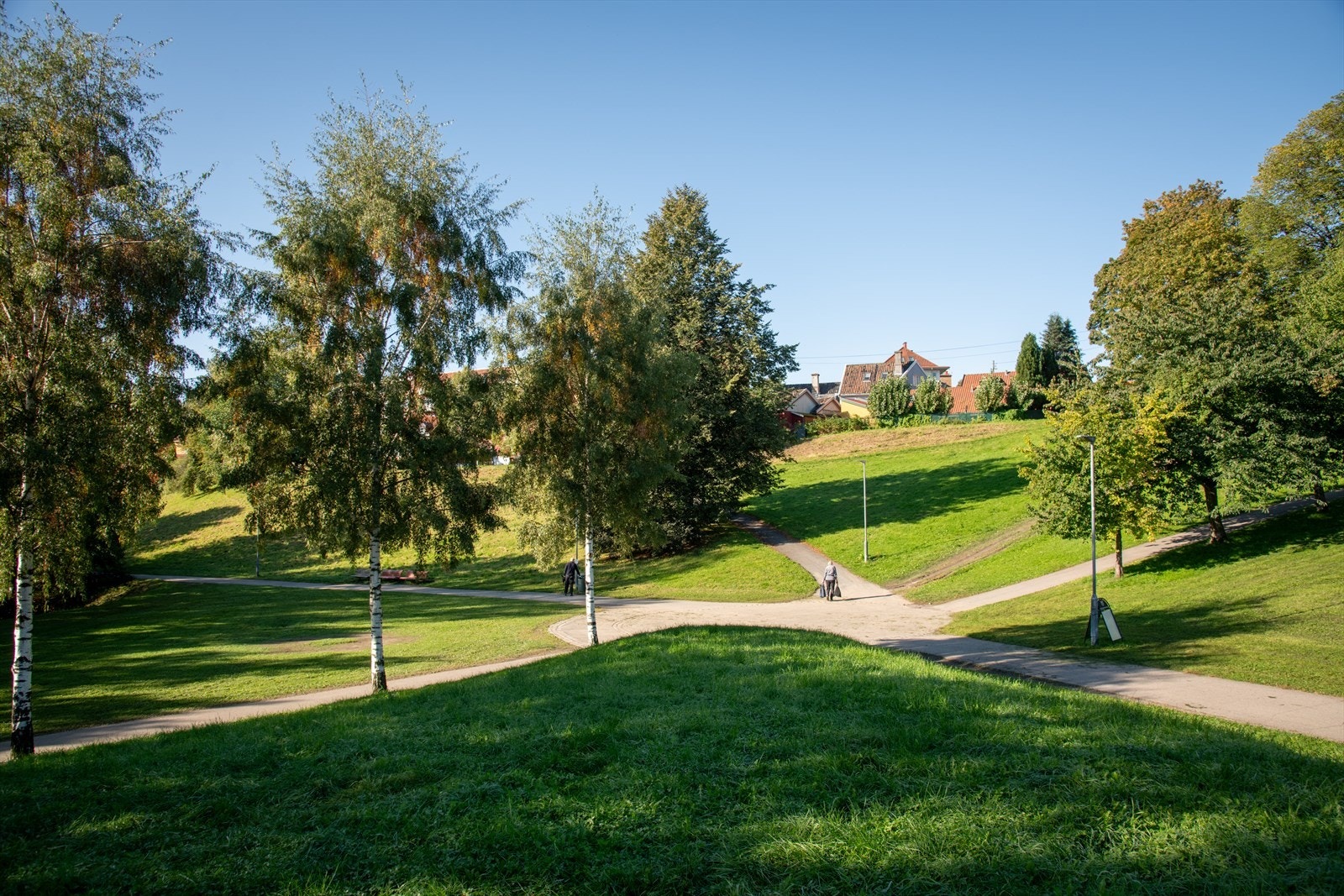 Det er flere flotte parker og grøntområder i nærområdet. Her ser du Myraløkka. Galleribilde